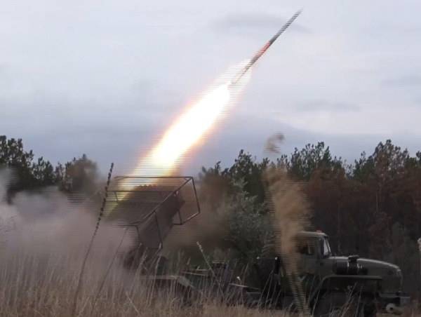 Российская армия атакует ВСУ, используя тактику «огневой карусели» (ВИДЕО)