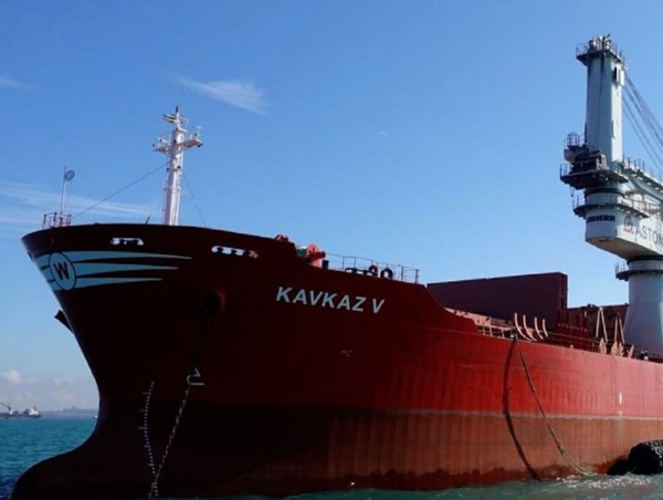 В акватории Керченского пролива три корабля столкнулись из-за мегашторма (ФОТО, ВИДЕО)