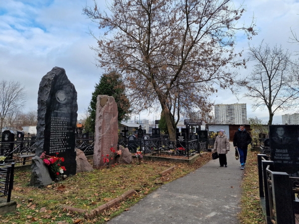Погибнуть у могилы: раскрыты материалы дела о взрыве на Котляковском кладбище