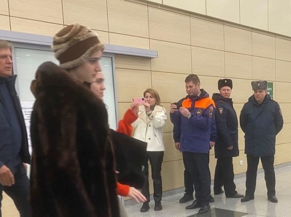 Шуба и шапка: появились первые фото эвакуированных из Газы россиян в Москве