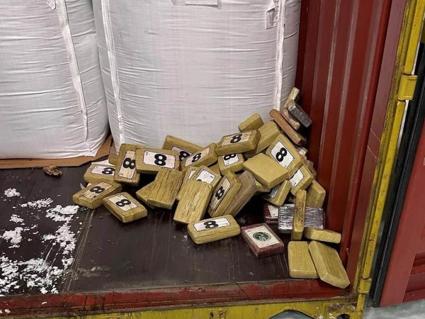 В порту Санкт-Петербурга изъяли тонну кокаина на 13 млрд рублей (ФОТО)