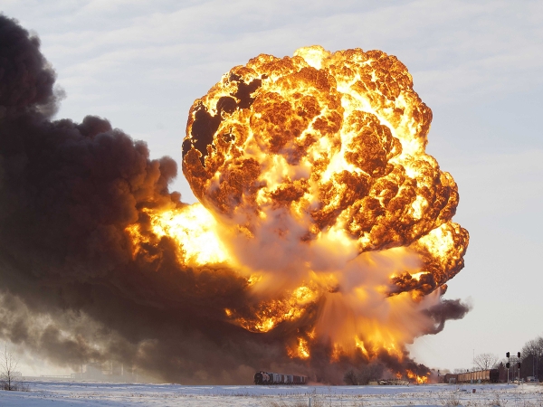 «Адская прожарка»: ВС РФ устроили самый массированный налет на Авдеевку с применениями «умных» бомб (ВИДЕО)