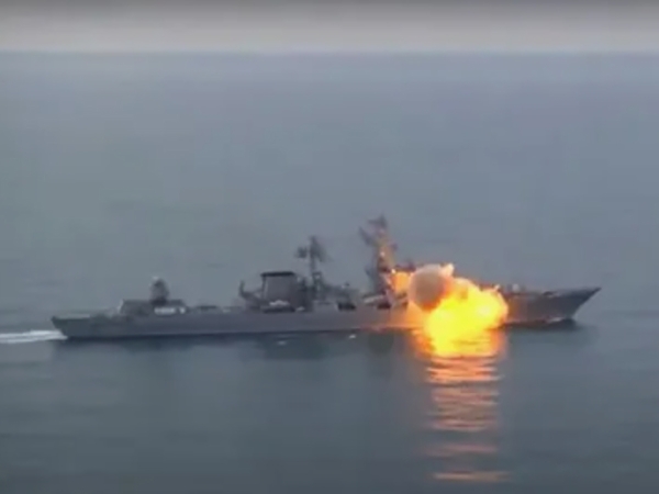 Стали известны подробности об ударе ВСУ по БДК «Цезарь Куников» в Черном море: появилось новое видео атаки (ВИДЕО)