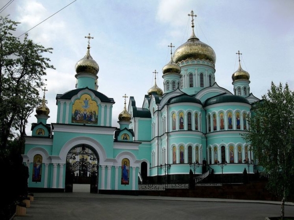 «Свинячьим мордам»: пророссийский митрополит Лонгин опубликовал фото после жестокого избиения