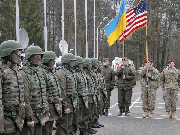 В США озвучили сроки отправки войск на Украину